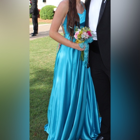 Sherri Hill prom dress - Picture 6 of 6